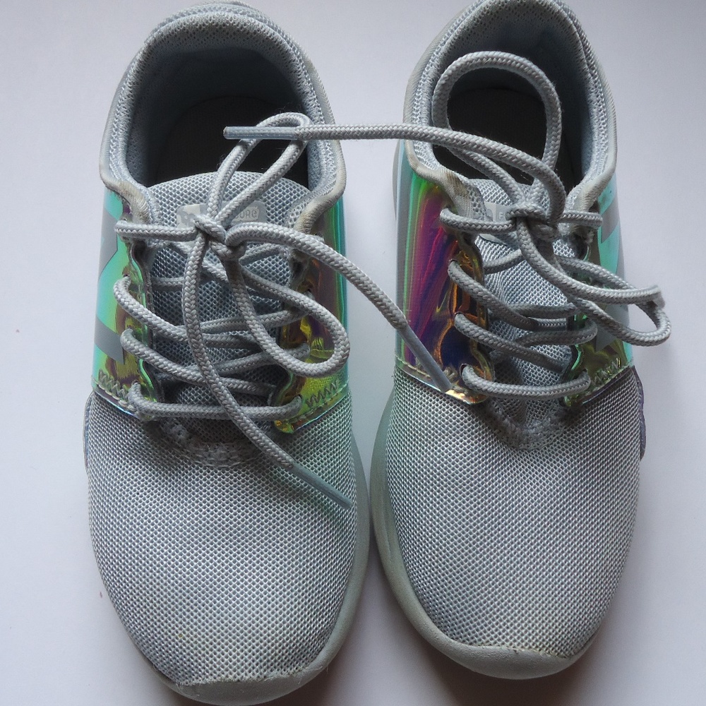 SIZE 11. NEW BALANCE girl's running sneakers shoes.